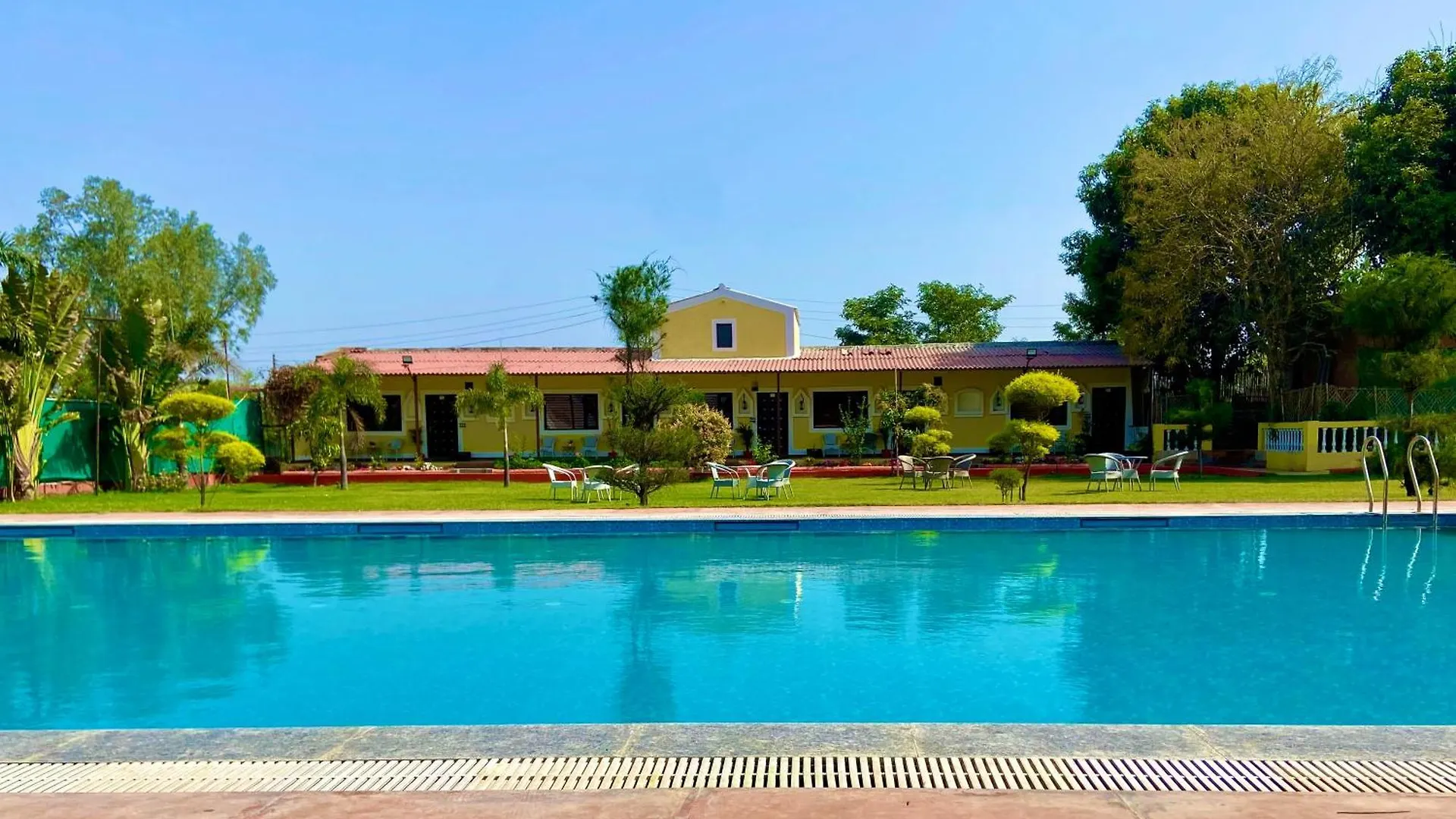 Vanzara Retreat غورغاون مزرعة للإقامة